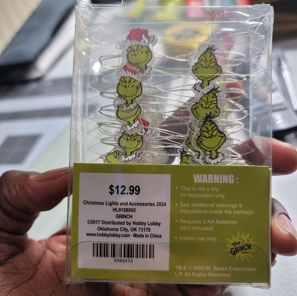 THE GRINCH STRING LIGHTS G1 - Picture 3 of 3